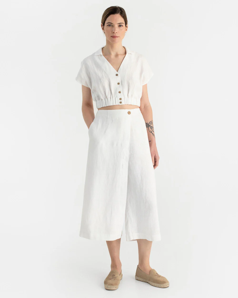White Linen Cropped Button - Down Top - Image 6